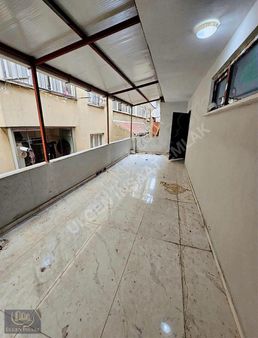 Ülgen İnş Esentepe Mah 230 M Depolu Dükkan