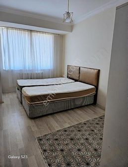 Erenler Anayol Uzerınde 60m2 Arakat Temız Esyalı Daıre Kiralikti