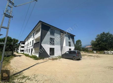 Kurutay Gayrimenkulden Yeni Mah. Ebeveyn Banyolu Geniş 2+1 Daire