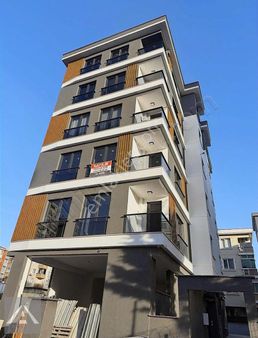 Subayevlerinde Deniz Manzaralı Metroya 6 Dakika Mesafede 2+1...