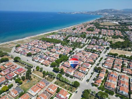 Denıze Yalnızca 250 Metre Mesafede Yenılenmış Satılık 2+1 Yazlık!