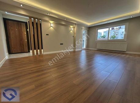 Güvenci'den Girne Caddesi Yakını,aydınlık,ferah,geniş 3+1