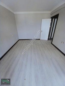 Deallife'dan Ertuğrulgazi Mah 2+1 Dubleks Eğimsiz Teraslı Y. Kre