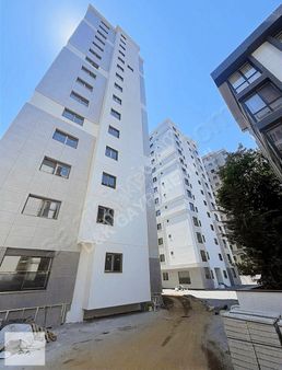 Caddebostan Güvenlikli 2 Bloklu Site İçerisinde 115 M2 Net