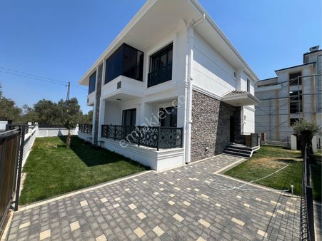 🩷cemre Emlaktan Güre Bölgesinde Denize 400m Mesafede Satılık Sıfır 4+1 Villa🩷