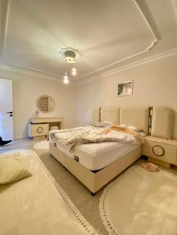 Emlak Center'dan Uncubozköy Mah Satılık 3+1 Otoparklı Daire