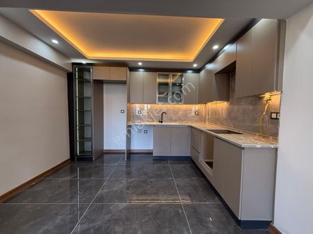 Emlak Center'dan 2.anafartalar Mah Satılık 3+1 Önü Açık Daire