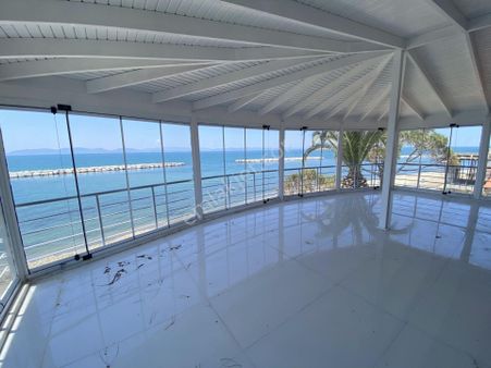 Balıkesir Ayvalık Altınova Da Satılık Harika Villa.denize Sıfır
