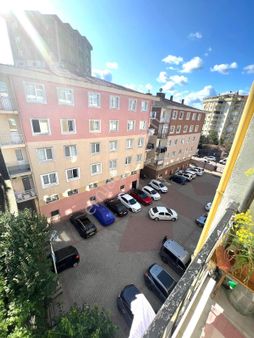 Ümraniye Necip Fazıl Metro Durağına Yakın Mesafede 3+1 Site İçi