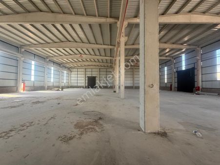 Zorlu Gayrimenkul'den Organize Sanayi'de 2500m2 Aylık Kiralık İşyeri