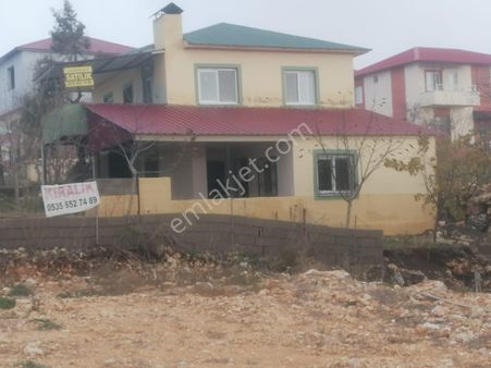 Arkıtta 2+1 İki Katlı Satılık Yayla Evi