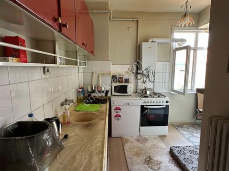 Fetih Caddesi İl Jandarma Karşısı 3+1 Arakat Daire