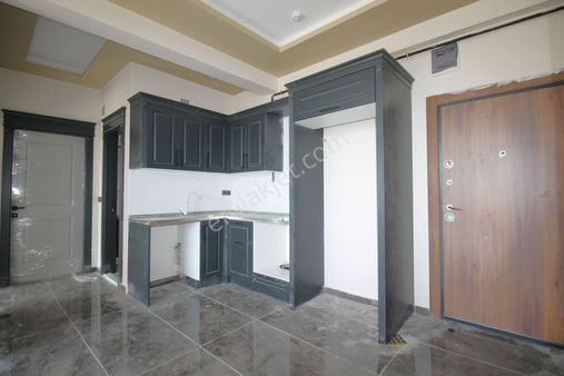 Retro’dan 75 Yıl Mah’de Sıfır Site İçi Havuzlu Fırsat 2+1