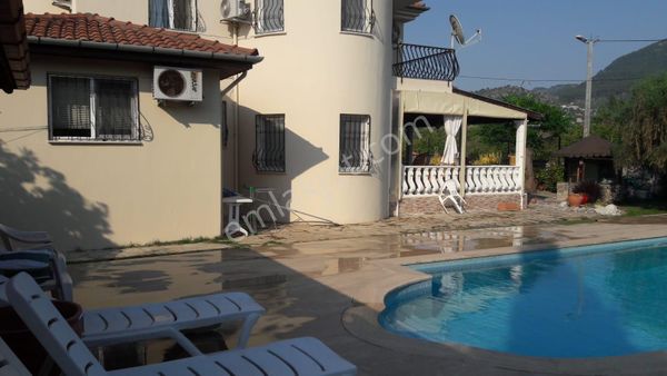 Dalaman Merkezde 780 M2 Arsa Da Havuzlu 3+1 Dubleks Villa Satılık