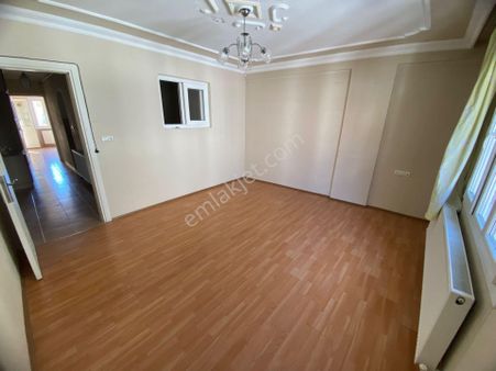 Turgutlu Satılık Yıldırım Mah 130m2 3+1 Oda 4. Kat Cam Balkonlu Doğalgazlı Çelik Çatılı Daire