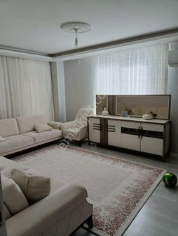 Önü Full Açık Katta Asansörlü Ayrı Mutfak Daire