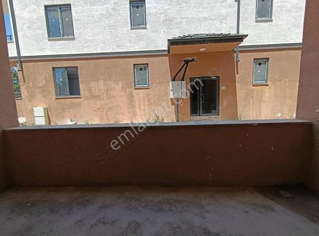 Satılık Giriş Kat 2+1 Üniversite Yakını Yüksek Kira Getirili