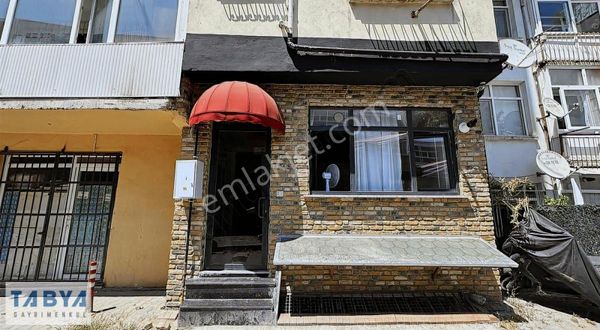 Metroya Yürüme Mesafesinde Satılık 2+1 Fırsat Daire