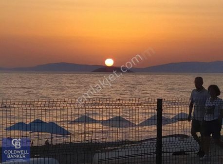 Menderes Coldwell Banker Poyrazdan,denize Sıfır Site İçi Villa