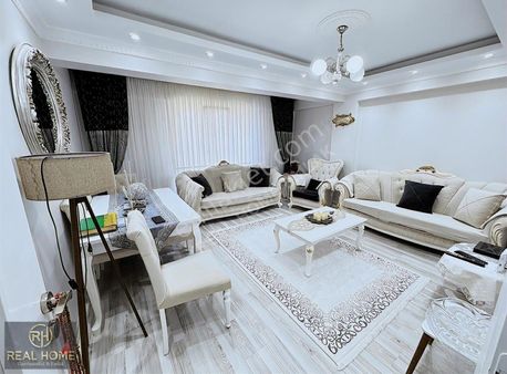 Bezirganbahçe'de 6+1 Satılık 225 M2 Tek Daire Üzeri Dubleks