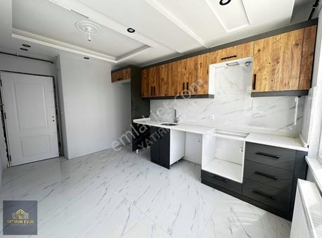 Ana Cadde Üzerinde Geniş,lüks,ön Cephe %80 Kredi İmkanlı 2+1 Ler