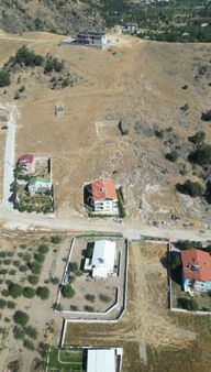 Afyon Çakırköyde 424 M² İmarlı Satılık Iş Vılla Arazısı!