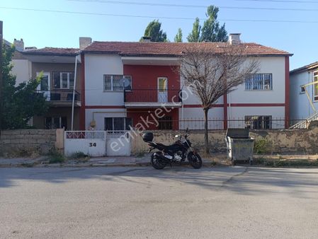 Şarkışla Hsk Rönesans Emlaktan Esentepede Satılık 2 Katlı Ev Ve Müştemilat