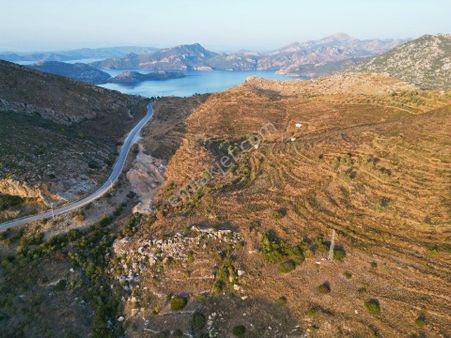 Joker: Bozburun-selimiye Arasında Deniz Gören Konumda Yüksek M2 Satılık Tarla