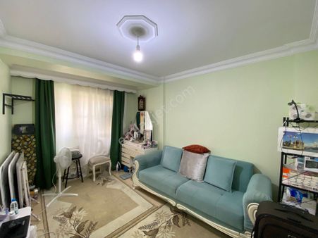 Acil Yenimahallede Satılık 2+1 Fırsat Arakat Daire