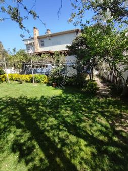 Büyükçekmece Güzelcede Merkezı Konumda Müstakil Ev