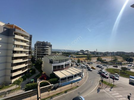 Lookhause Gayrumenkul Özlüce,nin En İşlek Noktasında Satılık Daire,işyeri Ruhsarlı Daire