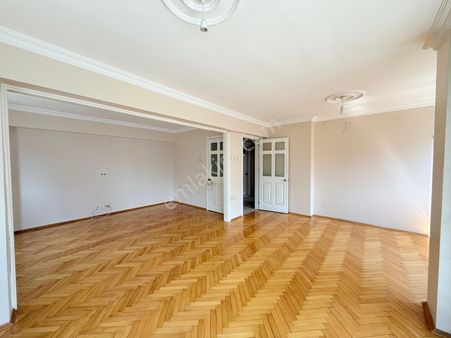 Emlak Center'dan Yarhasanlar Mah Satılık 3+1 Asansörlü Daire