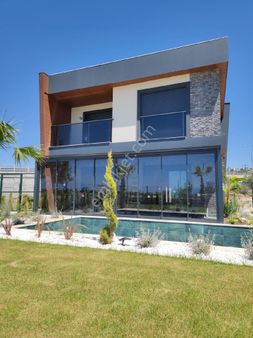 4+1 Sıfır Özel Havuzlu Villa