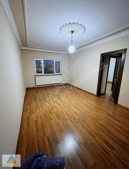 Başakşehir Göçmen Konutlarında 2+1 Satılık İyi Lokasyonda Daire