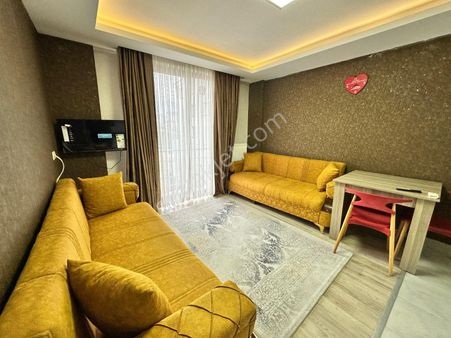 Amazon'dan Bahcelievler 100.yıl Ortaokulu Civarı Lüks 1+1 Eşyalı