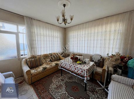 Manisa Alaşehir Alper Gayrimenkulden Hacıbey Mah. Köşe Başı Zemin Üstü 1. Kat