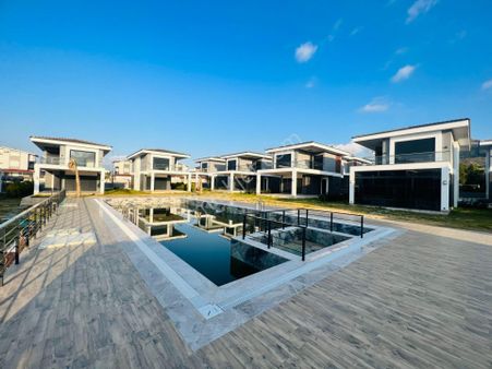 Denize Yürüme Mesafesinde Satılık 3+1 Sıfır Müstakil Villa