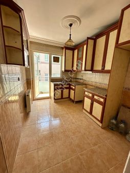 Reşadiye Mah. Kumyol Cad. Üzerinde Satılık 2+1 Daire