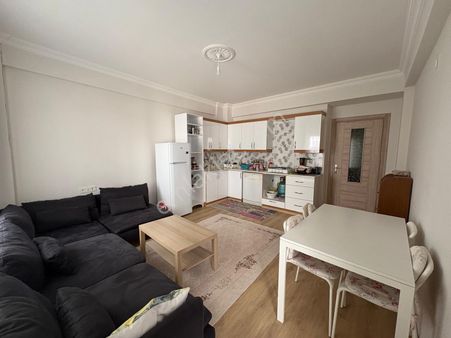 Kuşadası Davutlar Merkezde Full Eşyalı Satılık 2+1 Satılık Daire