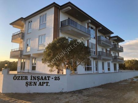 Şarköy De Işık Emlaktan Cumhuriyet Mah De 2+1 80 M2 Daire