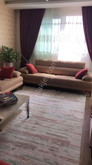 Yüzüncü Yıl Altıneler Okul Civarı Kaçmaz Daire.