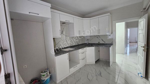 Furkan Emlaktan Unkapanı Mh 3+1 1.kat 110m2 İçi Yapılı Masrafsız Fırsat Daire