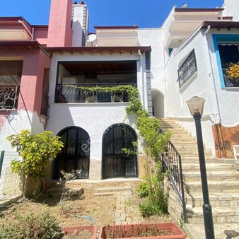 Kuşadası Yavansu Da, Denize Yakın Sitede, Bakımlı , 3+1 Odalı, Doğal Gazlı, Her Odada Klimalı Villa
