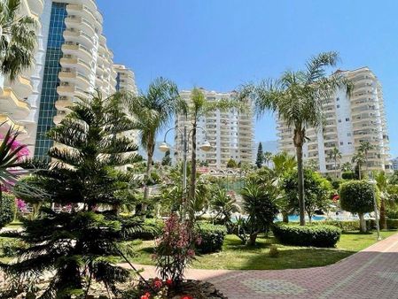 Alanya Mahmutlar Mah.aktiviteli Satılık 3+1 Daire