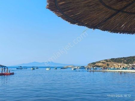 Foçada Site İçinde Denize Çok Yakın 2+1 Satılık Daire