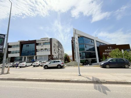 Körfez Belediyesi Yanı Huzur İş Merkezi Deniz Cephe Satılık Ofis