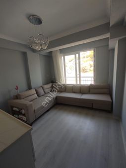 Yeni Foçada Satılık 1+1 Eşyalı Dubleks Daire