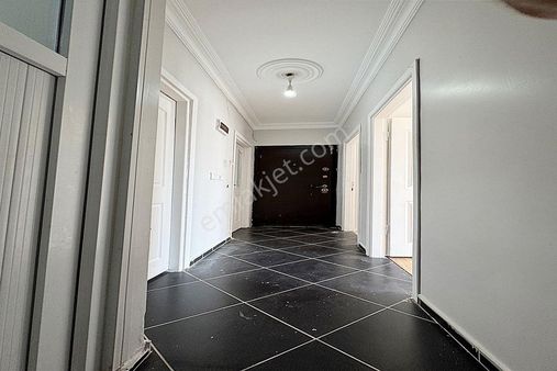 Pınar Mah Merkezi Konumda Acill Satılık 2+1 Arakat Daire