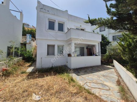 Bodrum Turgutreis Karabağ'da Satılık 4+2 Tripleks Villa
