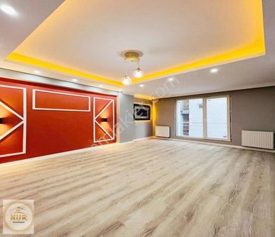 Nur Yapı'dan Meydana Çok Yakın Konumda İhtiyaçtan Acil Satılık